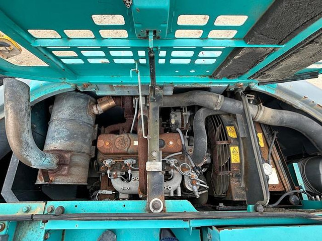 Excavadora Kobelco SK135SR: foto 16