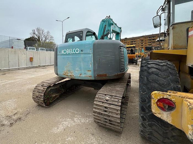 Excavadora Kobelco SK135SR: foto 6
