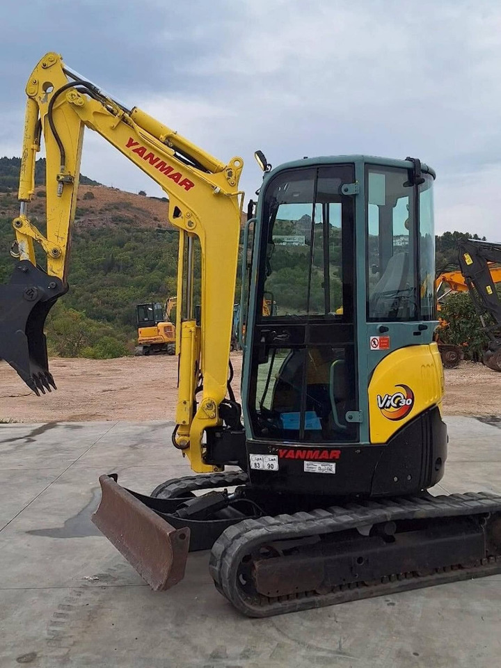 YANMAR VIO30 - Miniexcavadora: foto 1 YANMAR VIO30 - Miniexcavadora: foto 1