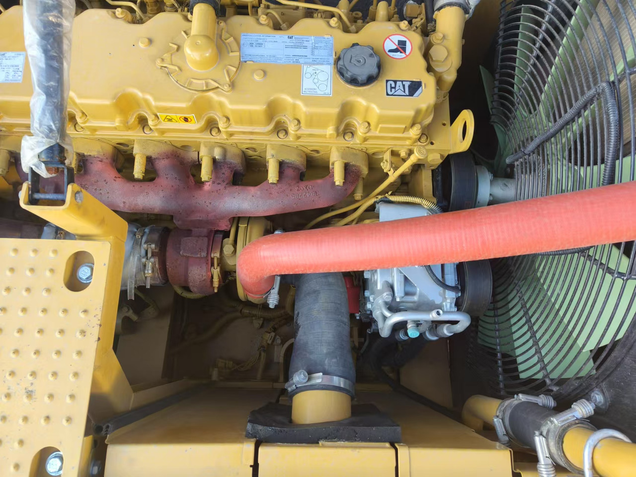 Excavadora de cadenas CATERPILLAR 330D: foto 23