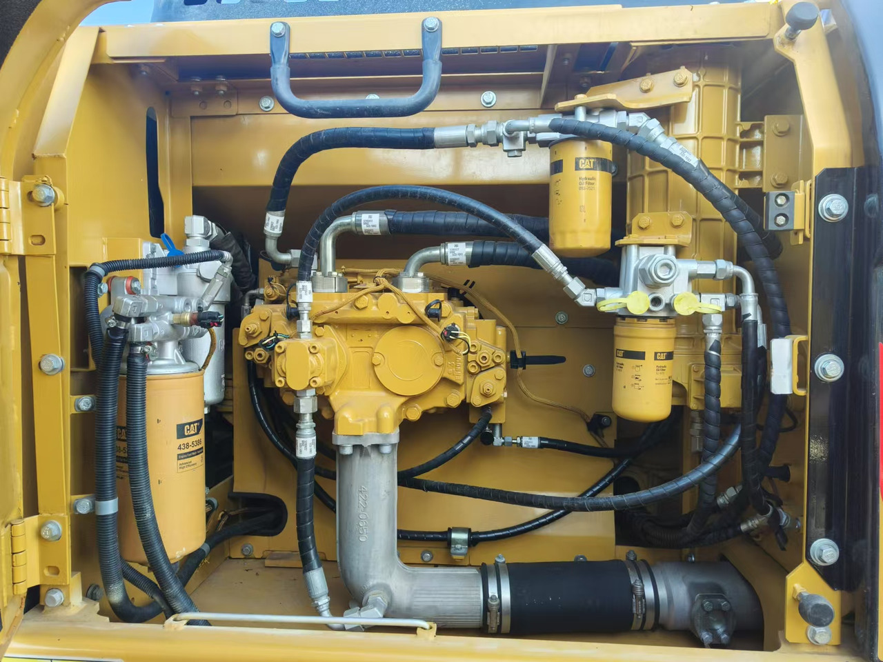 Excavadora de cadenas CATERPILLAR 330D: foto 17