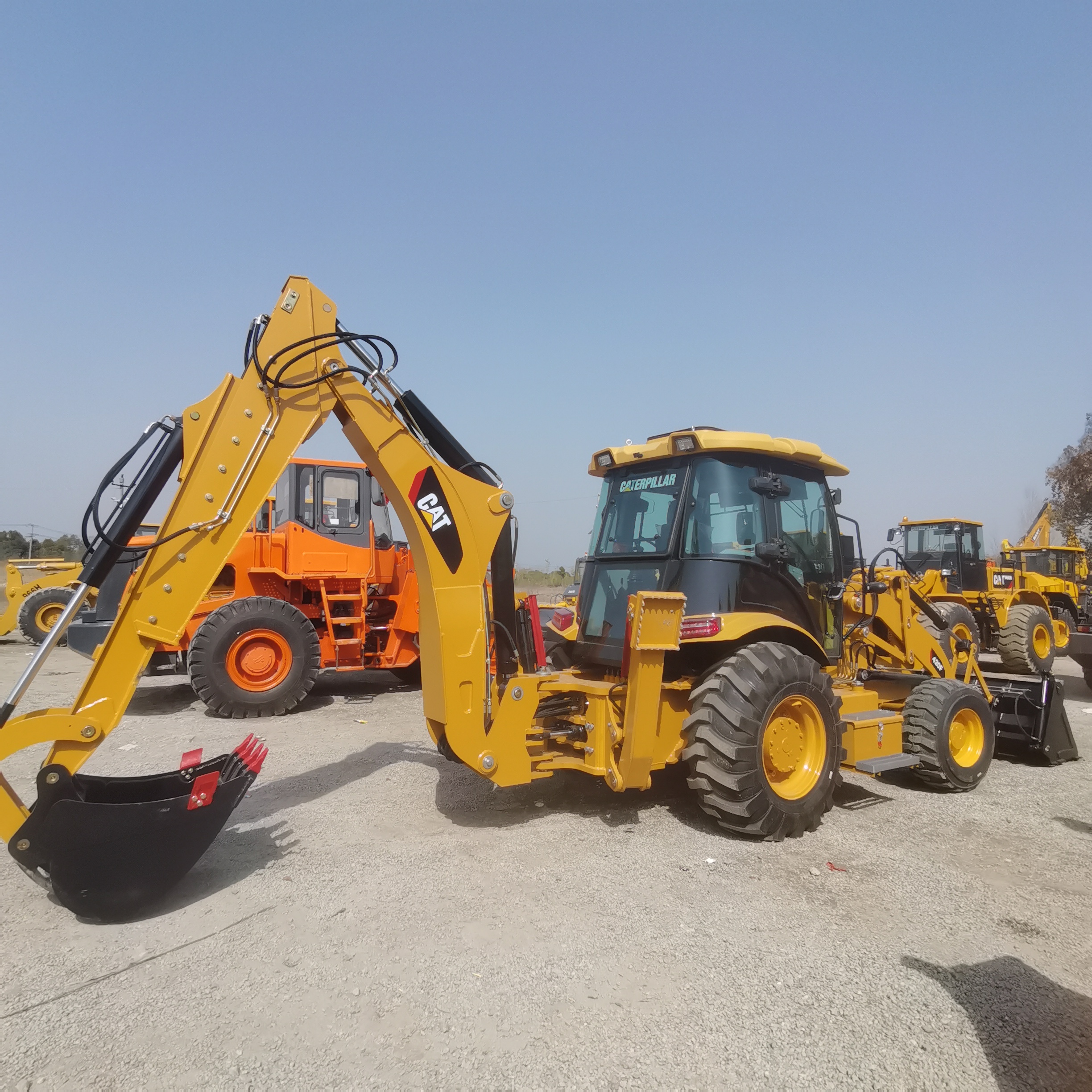 CATERPILLAR 420F - Retroexcavadora: foto 1 CATERPILLAR 420F - Retroexcavadora: foto 1