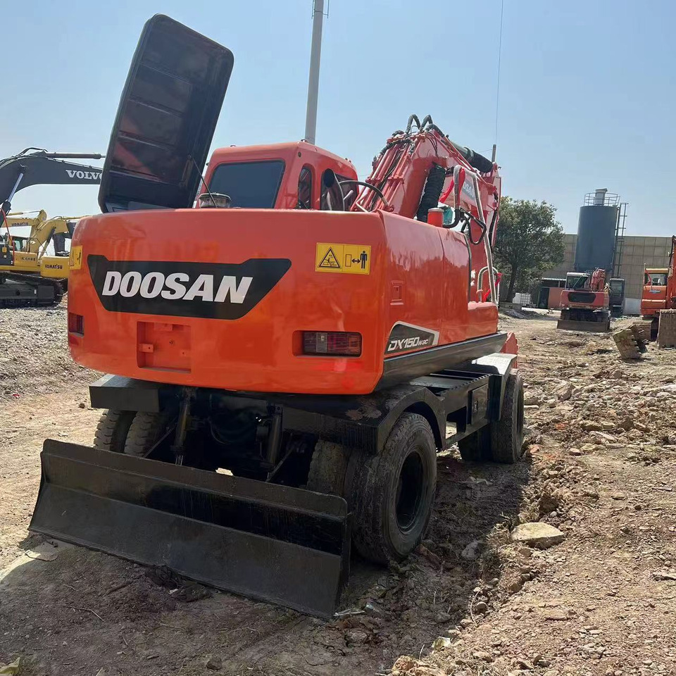 DOOSAN DH150W-7 - Excavadora de ruedas: foto 3 DOOSAN DH150W-7 - Excavadora de ruedas: foto 3