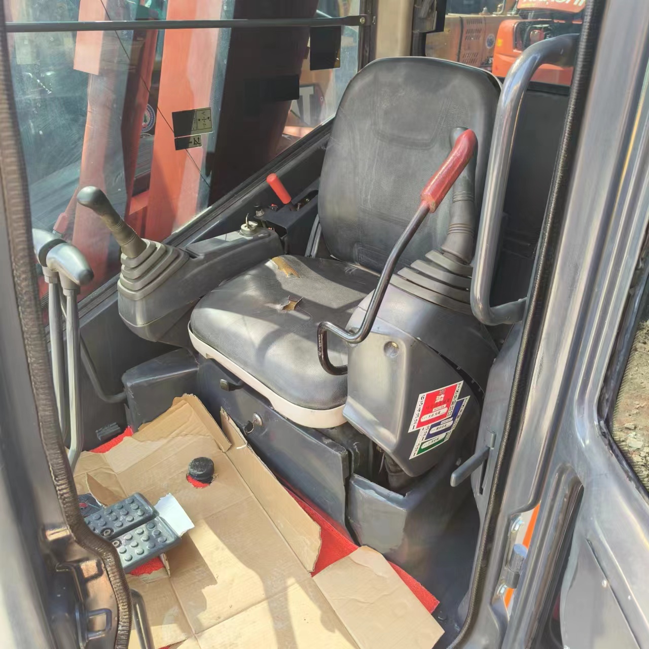 Miniexcavadora HITACHI ZX 55: foto 8 Miniexcavadora HITACHI ZX 55: foto 8