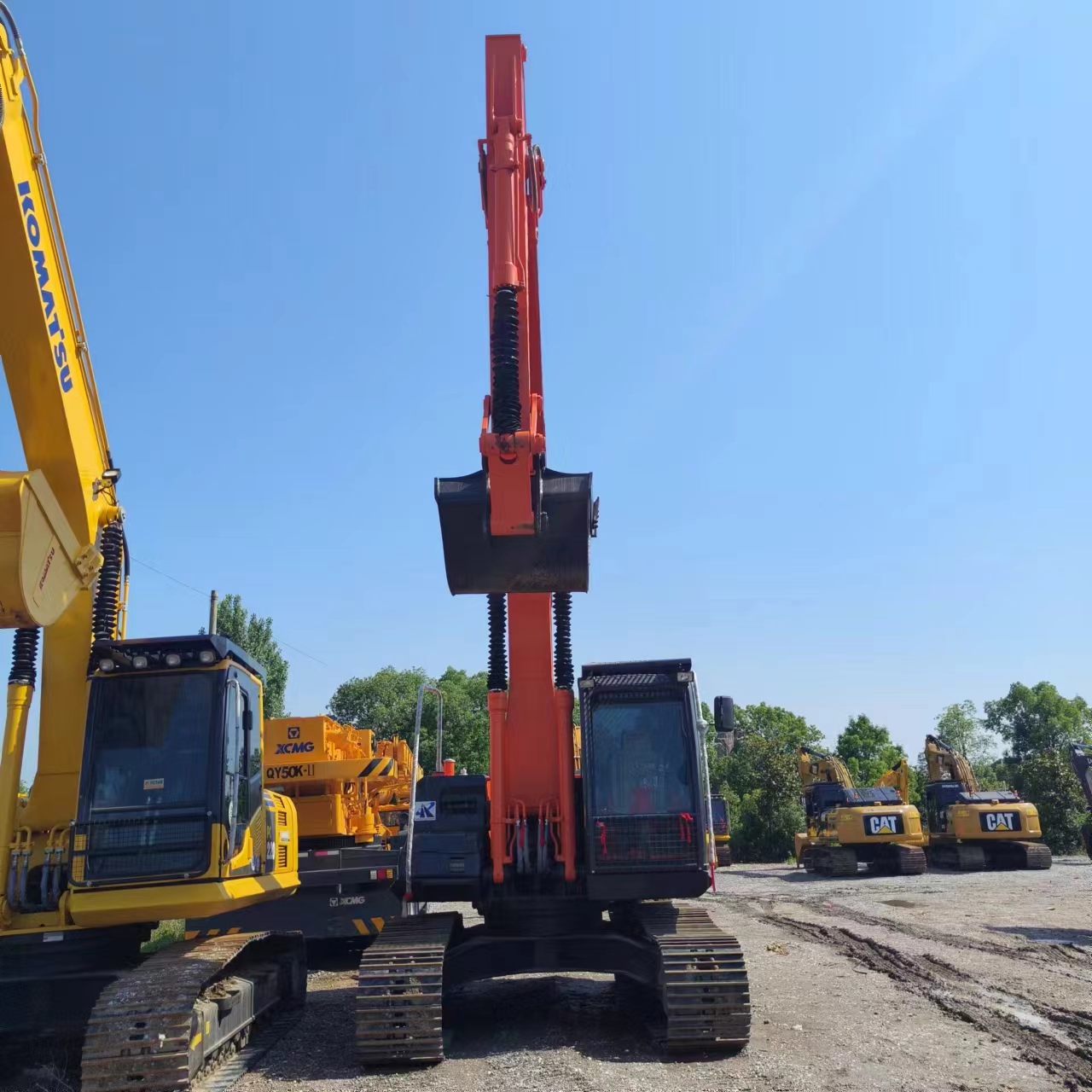 HITACHI ZX210 - Excavadora de cadenas: foto 4 HITACHI ZX210 - Excavadora de cadenas: foto 4