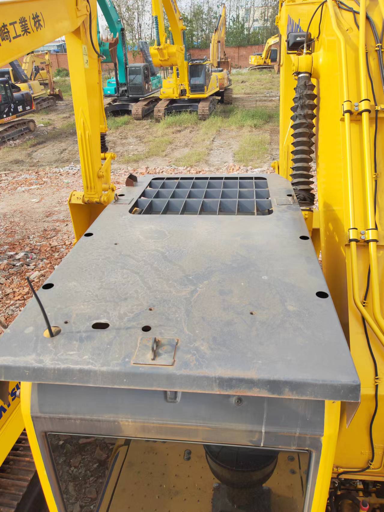 Excavadora de cadenas KOMATSU PC200: foto 10
