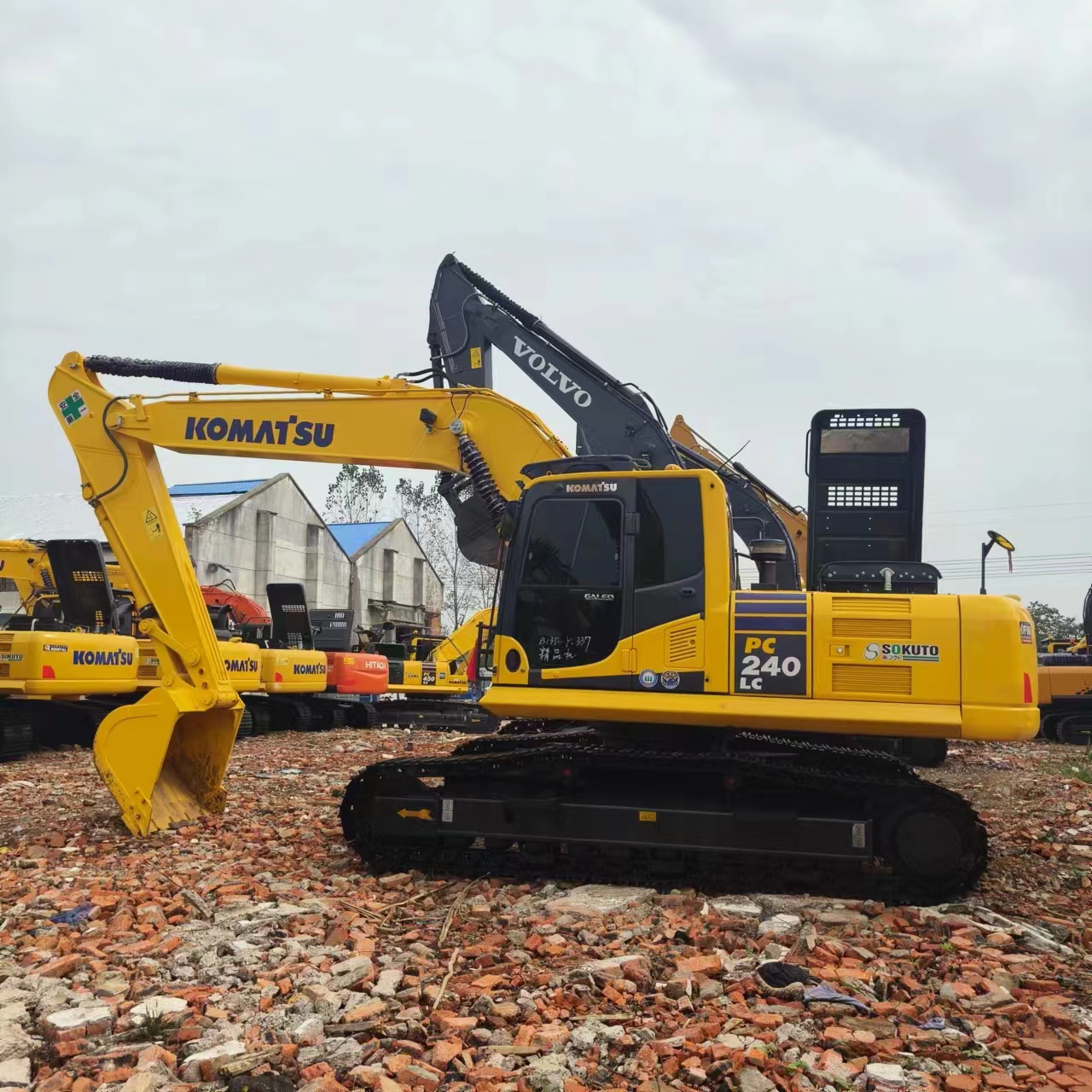 KOMATSU PC240 - Excavadora de cadenas: foto 2 KOMATSU PC240 - Excavadora de cadenas: foto 2
