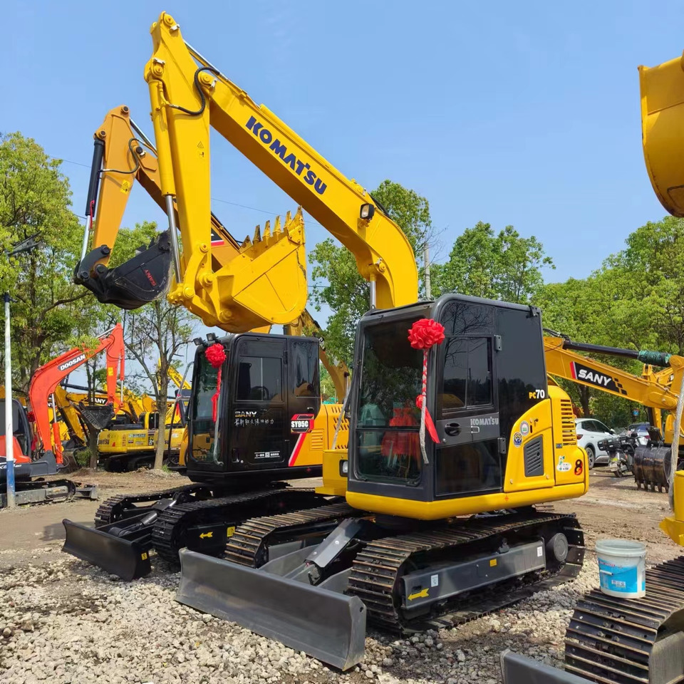 KOMATSU PC70-8 - Excavadora de cadenas: foto 2 KOMATSU PC70-8 - Excavadora de cadenas: foto 2