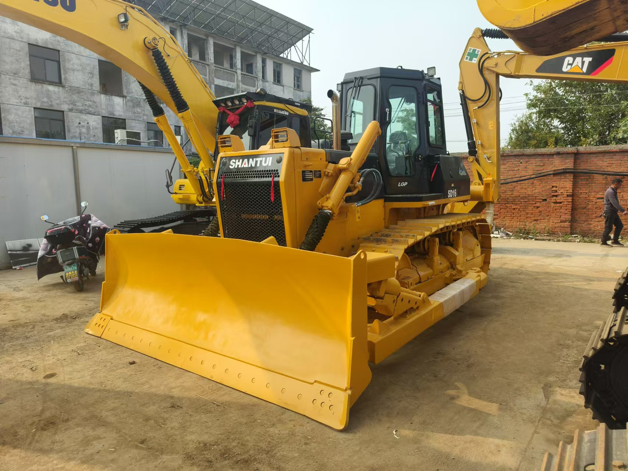 SHANTUI SD16 - Bulldozer: foto 5 SHANTUI SD16 - Bulldozer: foto 5