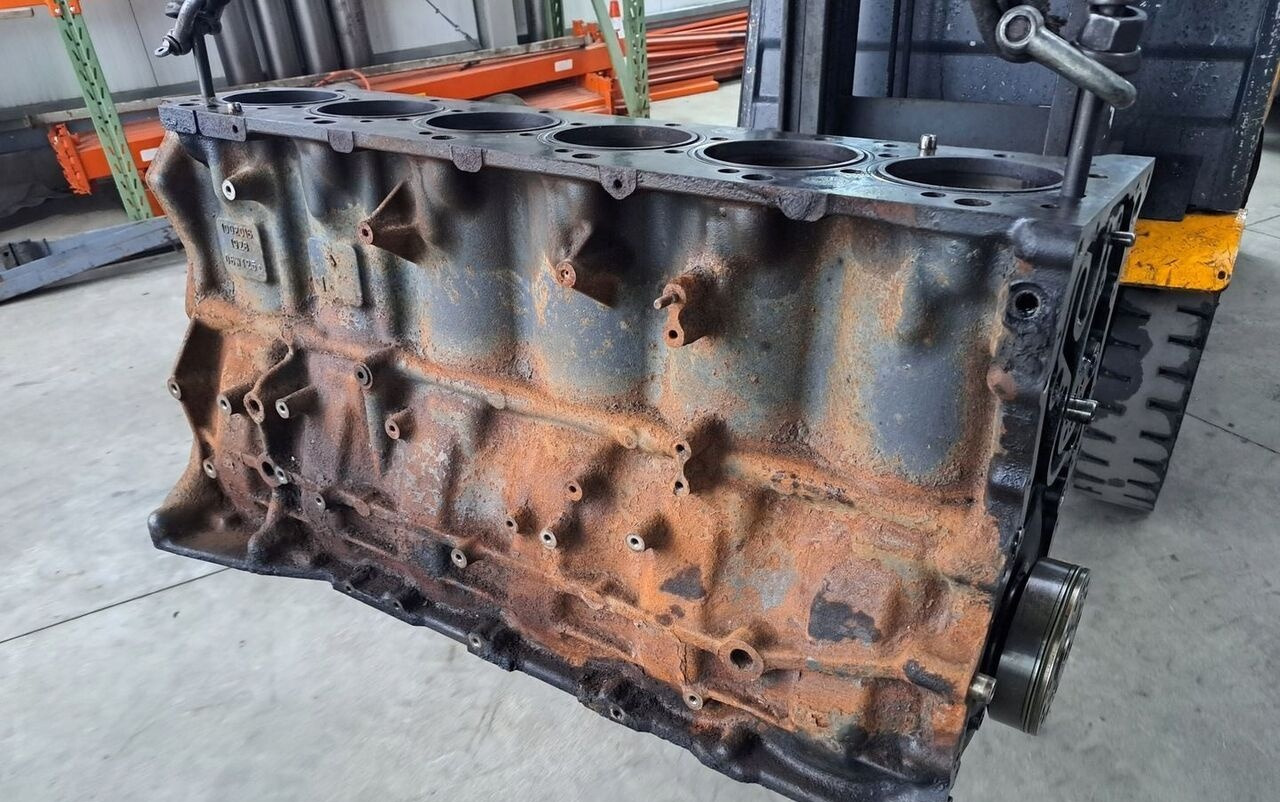 1002016 Renault PREMIUM DXI 11 440 - Bloque de cilindros para Camión: foto 4 1002016 Renault PREMIUM DXI 11 440 - Bloque de cilindros para Camión: foto 4