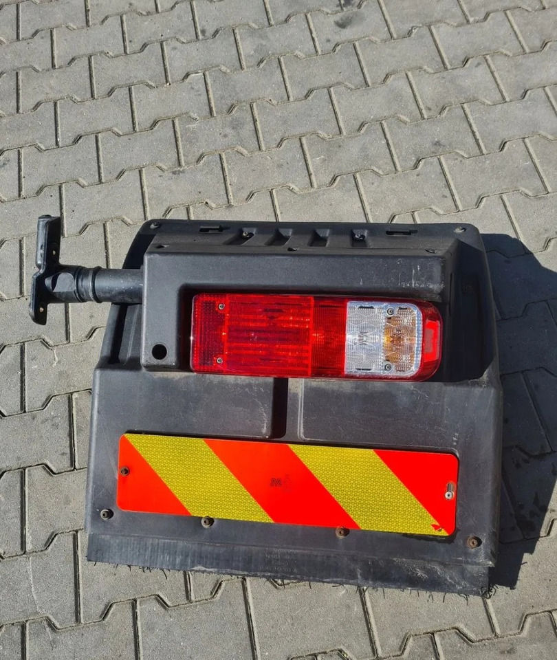 BŁOTNIK KOMPLETNY PRAWY TYŁ LAMPA CHLAPACZ MOCOWANIE FORD F-MAX CARGO - Guardabarros: foto 1 BŁOTNIK KOMPLETNY PRAWY TYŁ LAMPA CHLAPACZ MOCOWANIE FORD F-MAX CARGO - Guardabarros: foto 1