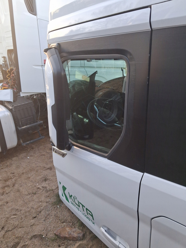 FORD KOMPLETNE LEWE FORD F-MAX 500 TRUCKS EURO 6 - Puerta y piezas: foto 2 FORD KOMPLETNE LEWE FORD F-MAX 500 TRUCKS EURO 6 - Puerta y piezas: foto 2