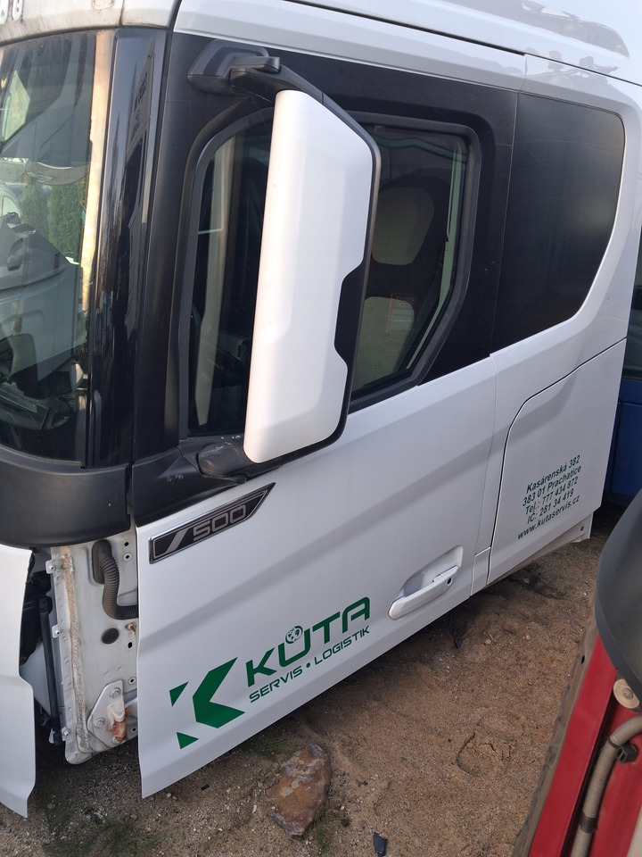 FORD KOMPLETNE LEWE FORD F-MAX 500 TRUCKS EURO 6 - Puerta y piezas: foto 1 FORD KOMPLETNE LEWE FORD F-MAX 500 TRUCKS EURO 6 - Puerta y piezas: foto 1