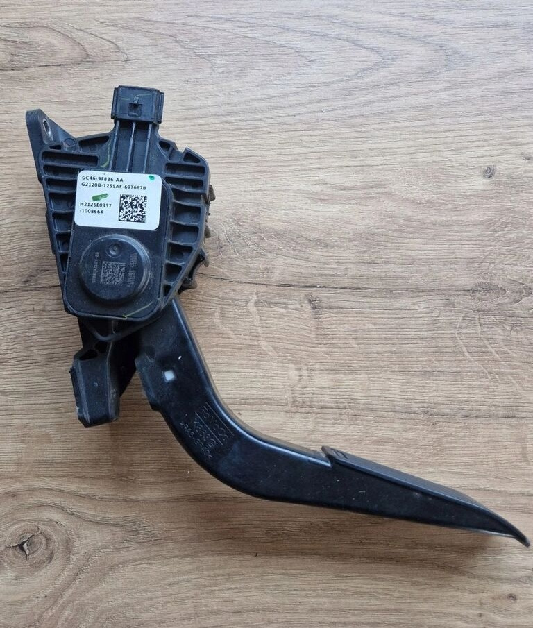 FORD PEDAŁ GAZU POTENCJOMETR FORD F-MAX CARGO EURO 6 - Pedal para Camión: foto 1 FORD PEDAŁ GAZU POTENCJOMETR FORD F-MAX CARGO EURO 6 - Pedal para Camión: foto 1