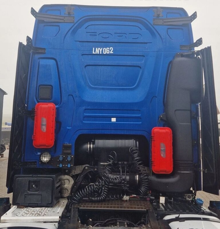 Ford KOMPLETNA F-MAX TRUCKS CARGO 500 for Ford FORD F-MAX TRUCKS CARGO 500 - Cabina: foto 2 Ford KOMPLETNA F-MAX TRUCKS CARGO 500 for Ford FORD F-MAX TRUCKS CARGO 500 - Cabina: foto 2