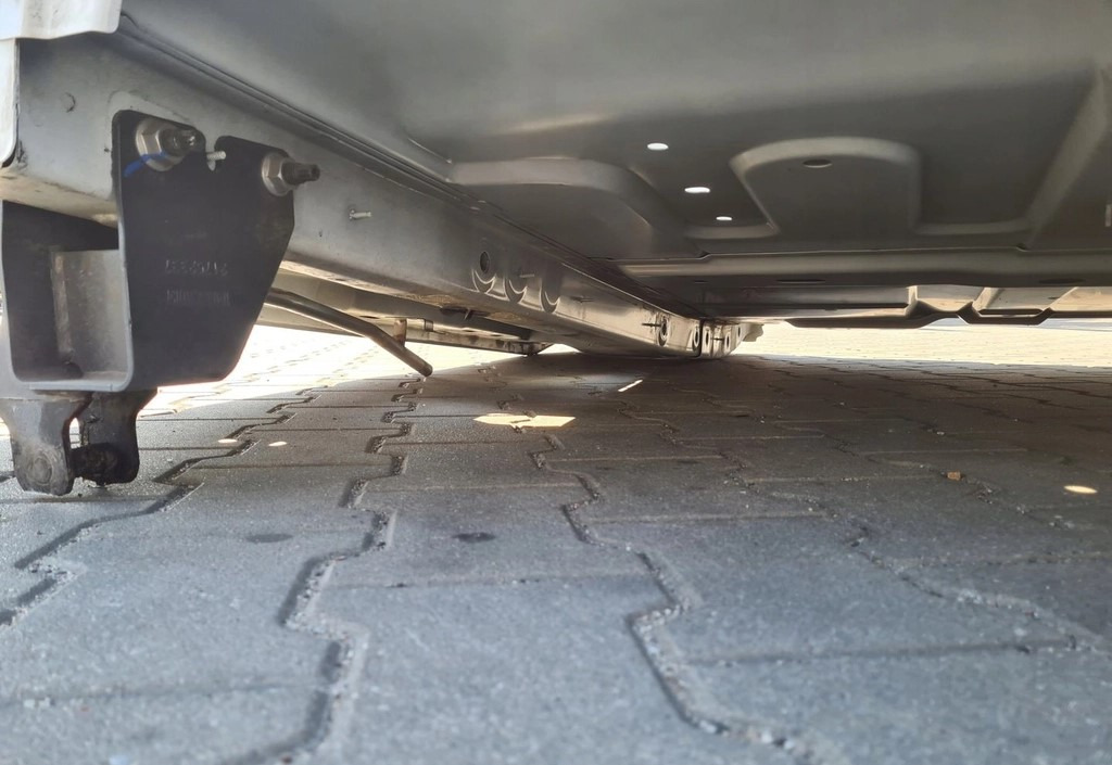 Cabina GOŁA SZKIELET POSZYCIE BLACHA RENAULT GAMA T HIGH WYSOKA KABINA - USZKODZONA: foto 16