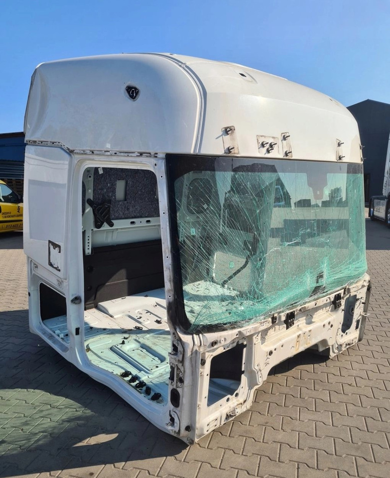 Cabina GOŁA SZKIELET POSZYCIE BLACHA RENAULT GAMA T HIGH WYSOKA KABINA - USZKODZONA: foto 8