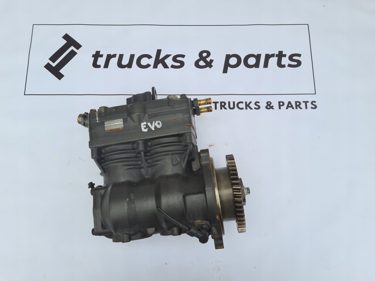 KNORR-BREMSE SPRĘŻARKA KOMPRESOR POWIETRZA RENAULT GAMA T EVO VOLVO FH 5 FM 5 23432716 - Compresor para Camión: foto 1 KNORR-BREMSE SPRĘŻARKA KOMPRESOR POWIETRZA RENAULT GAMA T EVO VOLVO FH 5 FM 5 23432716 - Compresor para Camión: foto 1