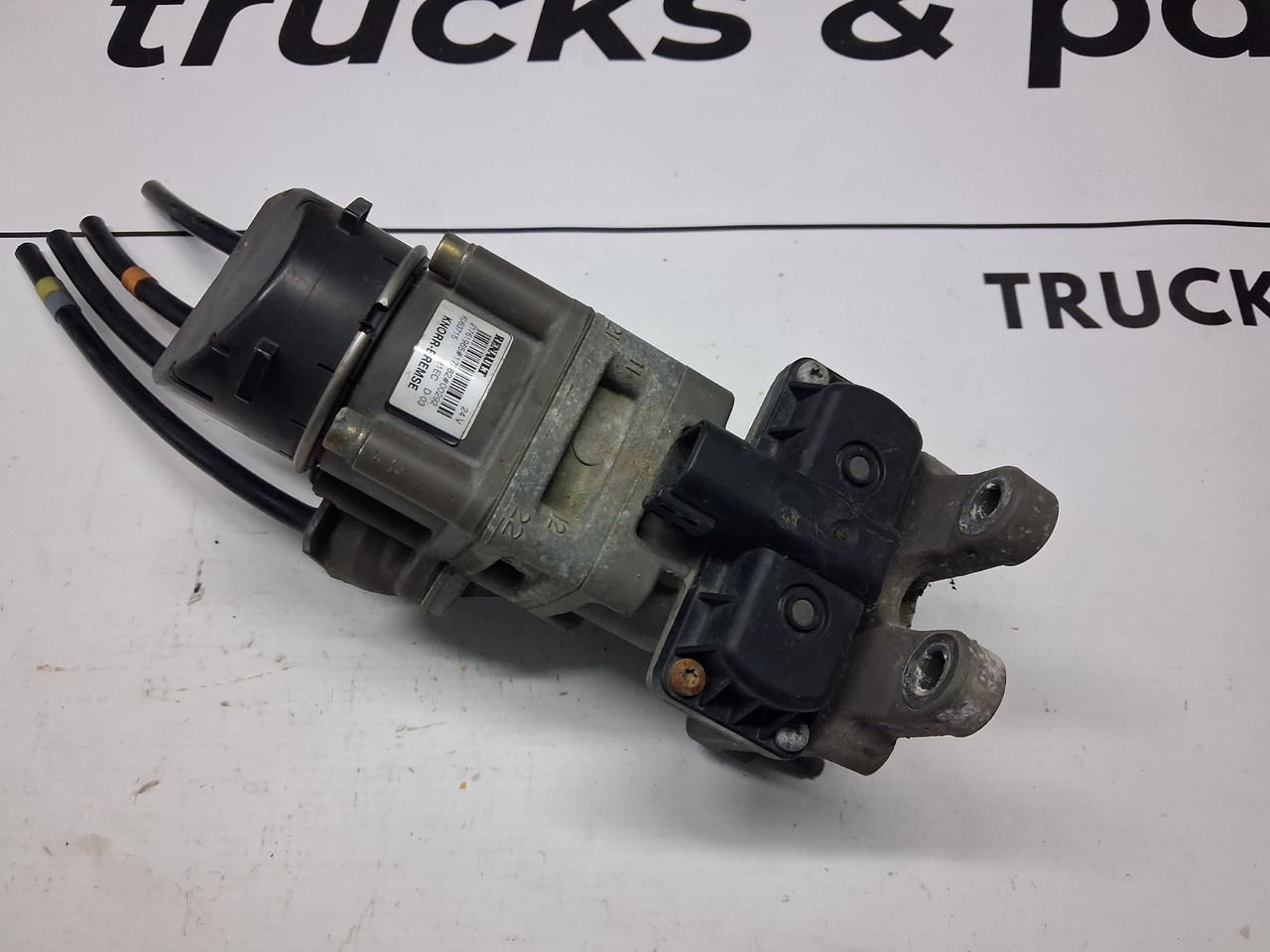 KNORR-BREMSE ZAWÓR GŁÓWNY POD PEDAŁ HAMULCA VOLVO FL EURO 6 RENAULT GAMA D - Piezas de freno para Camión: foto 2 KNORR-BREMSE ZAWÓR GŁÓWNY POD PEDAŁ HAMULCA VOLVO FL EURO 6 RENAULT GAMA D - Piezas de freno para Camión: foto 2