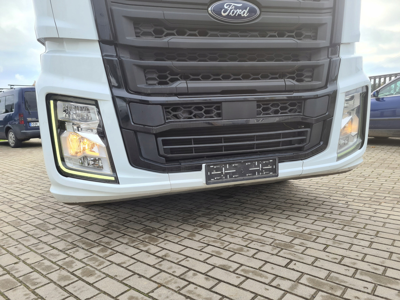 PRZÓD KOMPLETNY LAMPA GRILL ATRAPA BELKA FORD F-MAX 500 TRUCKS - Parachoques: foto 3 PRZÓD KOMPLETNY LAMPA GRILL ATRAPA BELKA FORD F-MAX 500 TRUCKS - Parachoques: foto 3