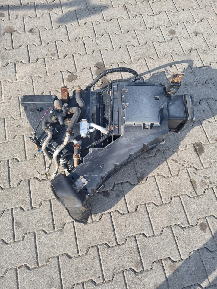 RENAULT NAGRZEWNICA RENAULT MAGNUM DXI LIFT VEGA - Calefacción/ Ventilación para Camión: foto 1 RENAULT NAGRZEWNICA RENAULT MAGNUM DXI LIFT VEGA - Calefacción/ Ventilación para Camión: foto 1