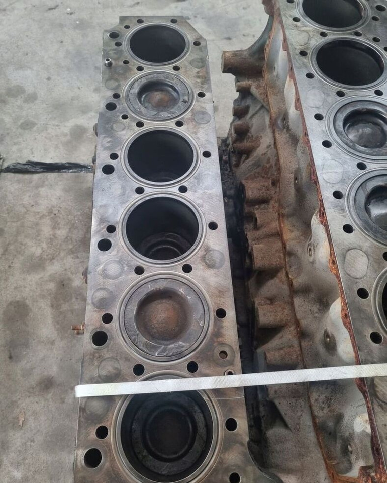 RENAULT PREMIUM DXI 11 410 450 1002035 Renault PREMIUM 410 450 - Bloque de cilindros para Camión: foto 1 RENAULT PREMIUM DXI 11 410 450 1002035 Renault PREMIUM 410 450 - Bloque de cilindros para Camión: foto 1