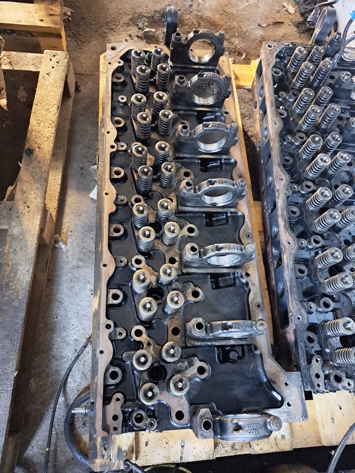 Renault Opis GŁOWICA SILNIKA GAMA T RANGE DTI 11 430 460. Renault 11 - Cabezal de bloque para Camión: foto 1 Renault Opis GŁOWICA SILNIKA GAMA T RANGE DTI 11 430 460. Renault 11 - Cabezal de bloque para Camión: foto 1