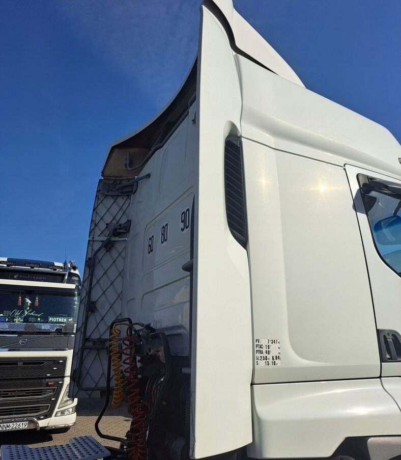 SPOILERY OWIEWKI KOMPLET RENAULT PREMIUM DXI - Aerodinámica/ Spoiler para Camión: foto 5 SPOILERY OWIEWKI KOMPLET RENAULT PREMIUM DXI - Aerodinámica/ Spoiler para Camión: foto 5