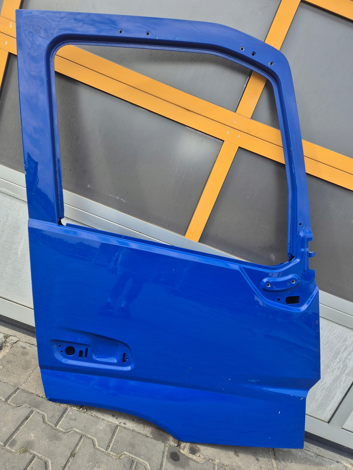 VOLVO DRZWI GOŁE PRAWE VOLVO FM 5 FMX 5 - Puerta y piezas para Camión: foto 1 VOLVO DRZWI GOŁE PRAWE VOLVO FM 5 FMX 5 - Puerta y piezas para Camión: foto 1
