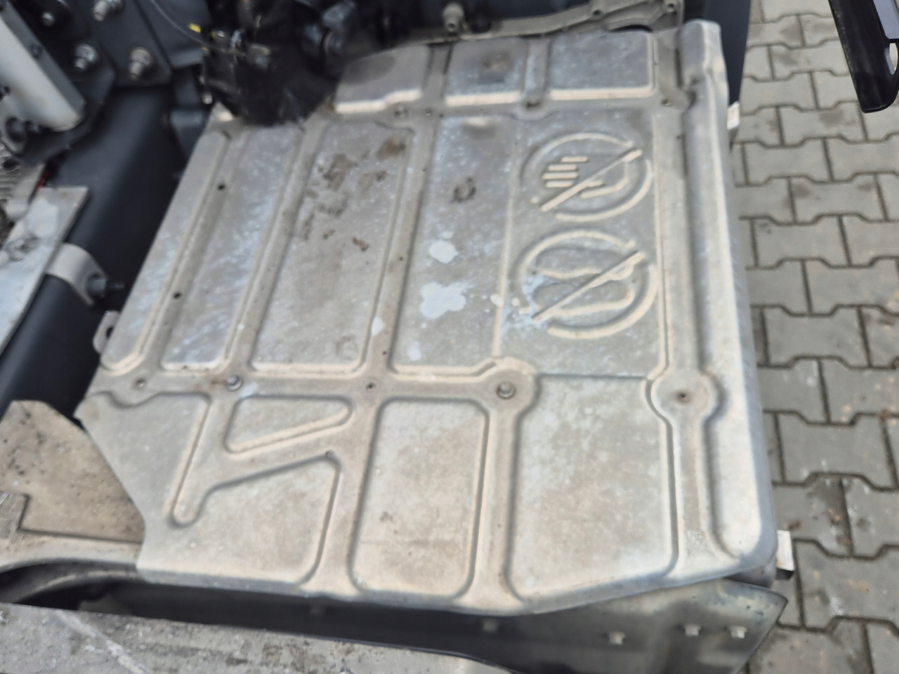 VOLVO KATALIZATOR TŁUMIK DPF FILTR VOLVO FH 5 FM 5 RENAULT GAMA T EVO KOMPLETNY - Convertidor catalítico para Camión: foto 2 VOLVO KATALIZATOR TŁUMIK DPF FILTR VOLVO FH 5 FM 5 RENAULT GAMA T EVO KOMPLETNY - Convertidor catalítico para Camión: foto 2