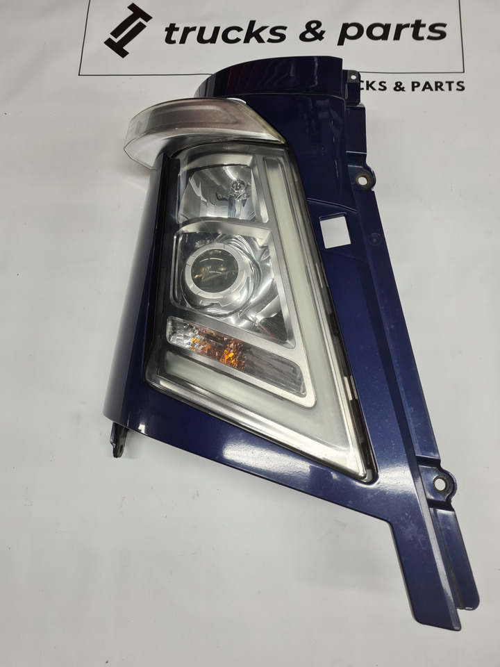 VOLVO REFLEKTOR LAMPA BIXENON OKULAR PRAWY KOMPLETNY VOLVO FH 4 22239244 - Faro delantero para Camión: foto 2 VOLVO REFLEKTOR LAMPA BIXENON OKULAR PRAWY KOMPLETNY VOLVO FH 4 22239244 - Faro delantero para Camión: foto 2