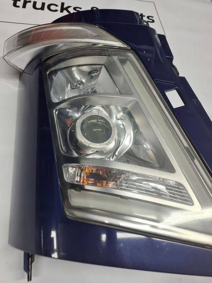 VOLVO REFLEKTOR LAMPA BIXENON OKULAR PRAWY KOMPLETNY VOLVO FH 4 22239244 - Faro delantero para Camión: foto 4 VOLVO REFLEKTOR LAMPA BIXENON OKULAR PRAWY KOMPLETNY VOLVO FH 4 22239244 - Faro delantero para Camión: foto 4