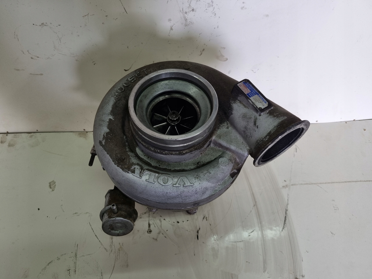 VOLVO TURBINA TURBOSPRĘŻARKA VOLVO FH 16 D16E 20738574 - Turbocompresor para Camión: foto 4 VOLVO TURBINA TURBOSPRĘŻARKA VOLVO FH 16 D16E 20738574 - Turbocompresor para Camión: foto 4