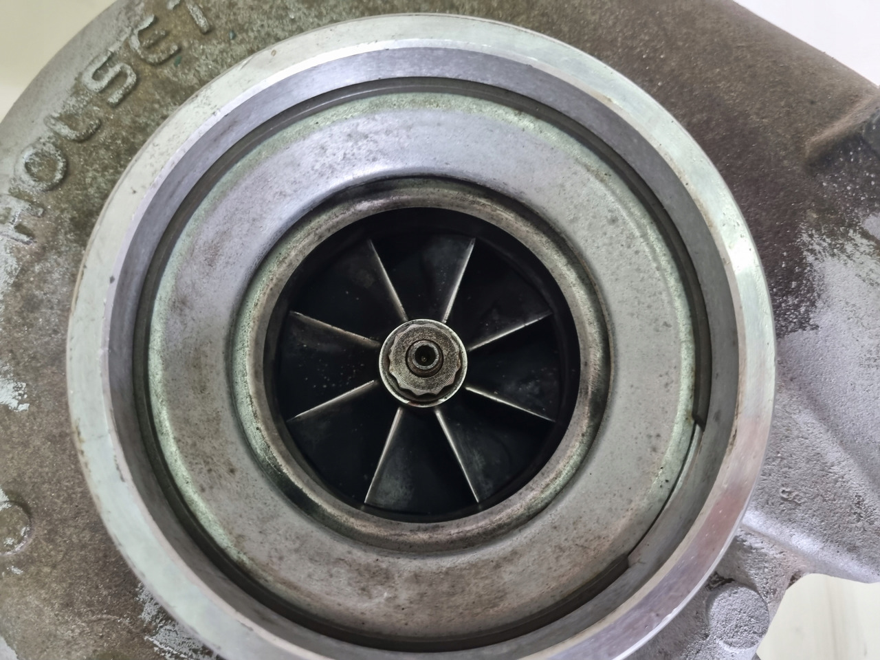 VOLVO TURBINA TURBOSPRĘŻARKA VOLVO FH 16 D16E 20738574 - Turbocompresor para Camión: foto 5 VOLVO TURBINA TURBOSPRĘŻARKA VOLVO FH 16 D16E 20738574 - Turbocompresor para Camión: foto 5