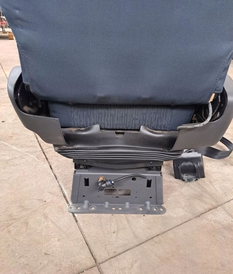 Volvo FH FM Volvo - Asiento para Camión: foto 3 Volvo FH FM Volvo - Asiento para Camión: foto 3