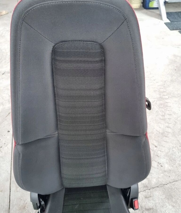 Volvo FH4 FM4 Volvo - Asiento para Camión: foto 2 Volvo FH4 FM4 Volvo - Asiento para Camión: foto 2