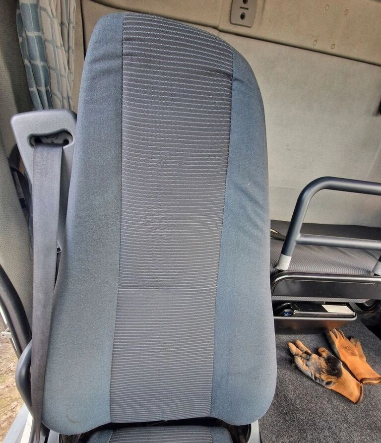 Volvo FL FE Volvo - Asiento para Camión: foto 1 Volvo FL FE Volvo - Asiento para Camión: foto 1