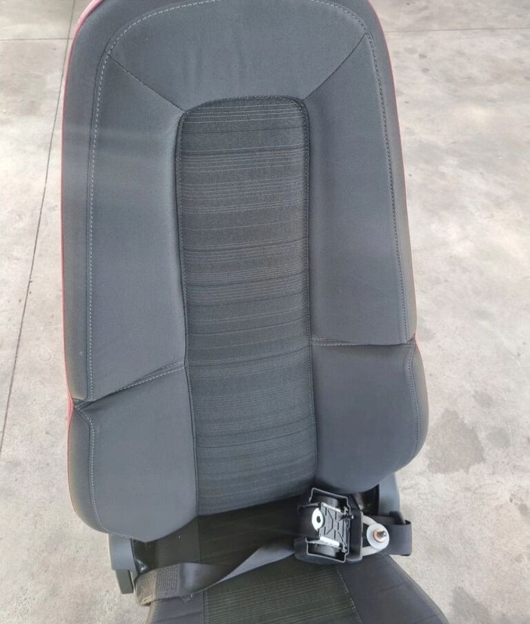 Volvo FM4 FH4 truck - Asiento para Camión: foto 1 Volvo FM4 FH4 truck - Asiento para Camión: foto 1