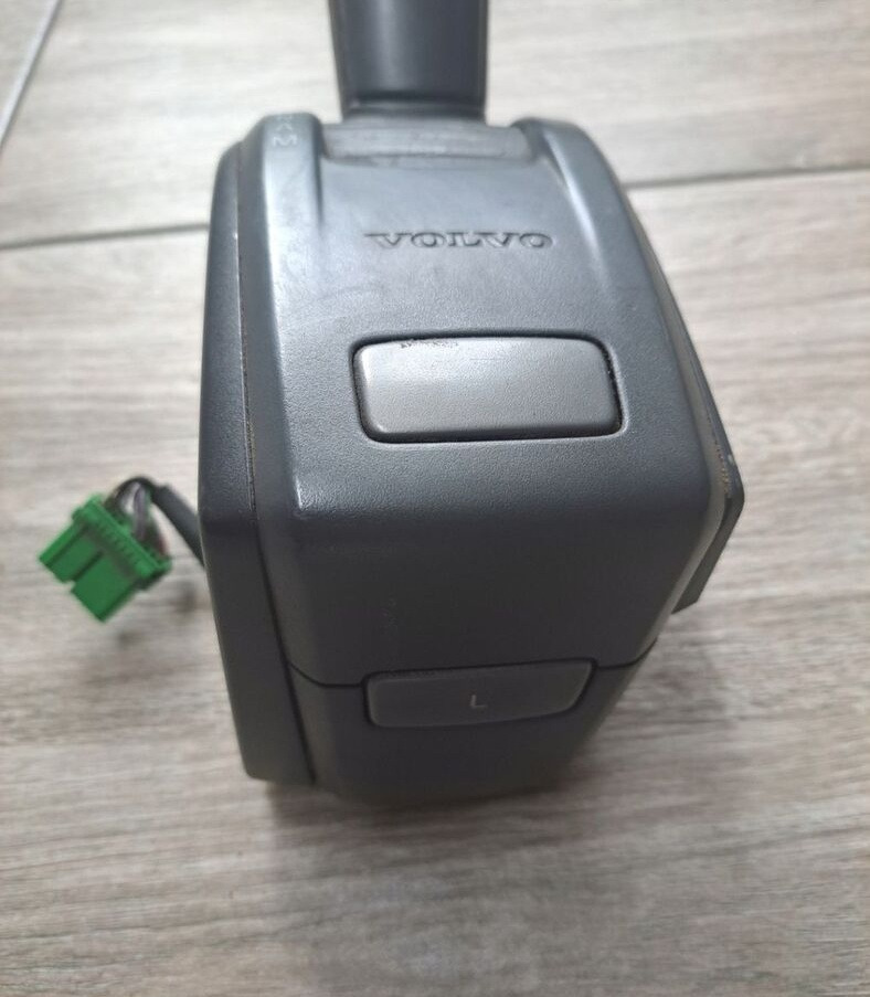 Volvo JOYSTICK BIEGÓW GAŁKA LEWAREK VOLVO FH FM 9 13 21073025 - Palanca de cambio para Camión: foto 4 Volvo JOYSTICK BIEGÓW GAŁKA LEWAREK VOLVO FH FM 9 13 21073025 - Palanca de cambio para Camión: foto 4