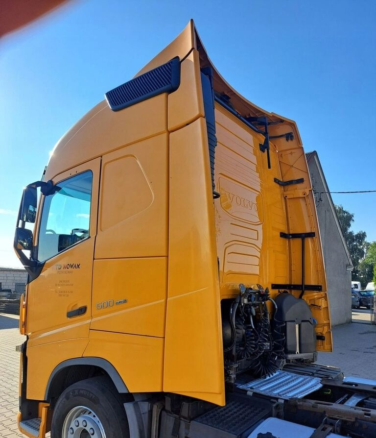 Volvo KOMPLETNA FH 4 EURO 6 GLOBETROTTER Volvo VOLVO, FH, 4, EURO, 6 - Cabina para Camión: foto 5 Volvo KOMPLETNA FH 4 EURO 6 GLOBETROTTER Volvo VOLVO, FH, 4, EURO, 6 - Cabina para Camión: foto 5