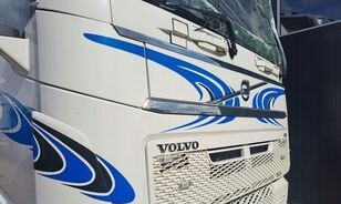 Volvo KOMPLETNA GÓRNA ATRAPA Volvo FH 4 - Capota para Camión: foto 1 Volvo KOMPLETNA GÓRNA ATRAPA Volvo FH 4 - Capota para Camión: foto 1