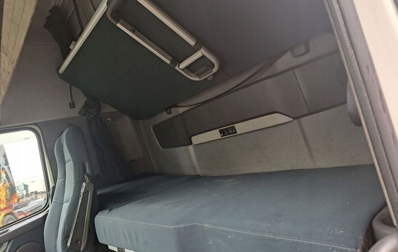 Volvo LIFT XL 12/13R FH 13 - Cabina para Camión: foto 5 Volvo LIFT XL 12/13R FH 13 - Cabina para Camión: foto 5