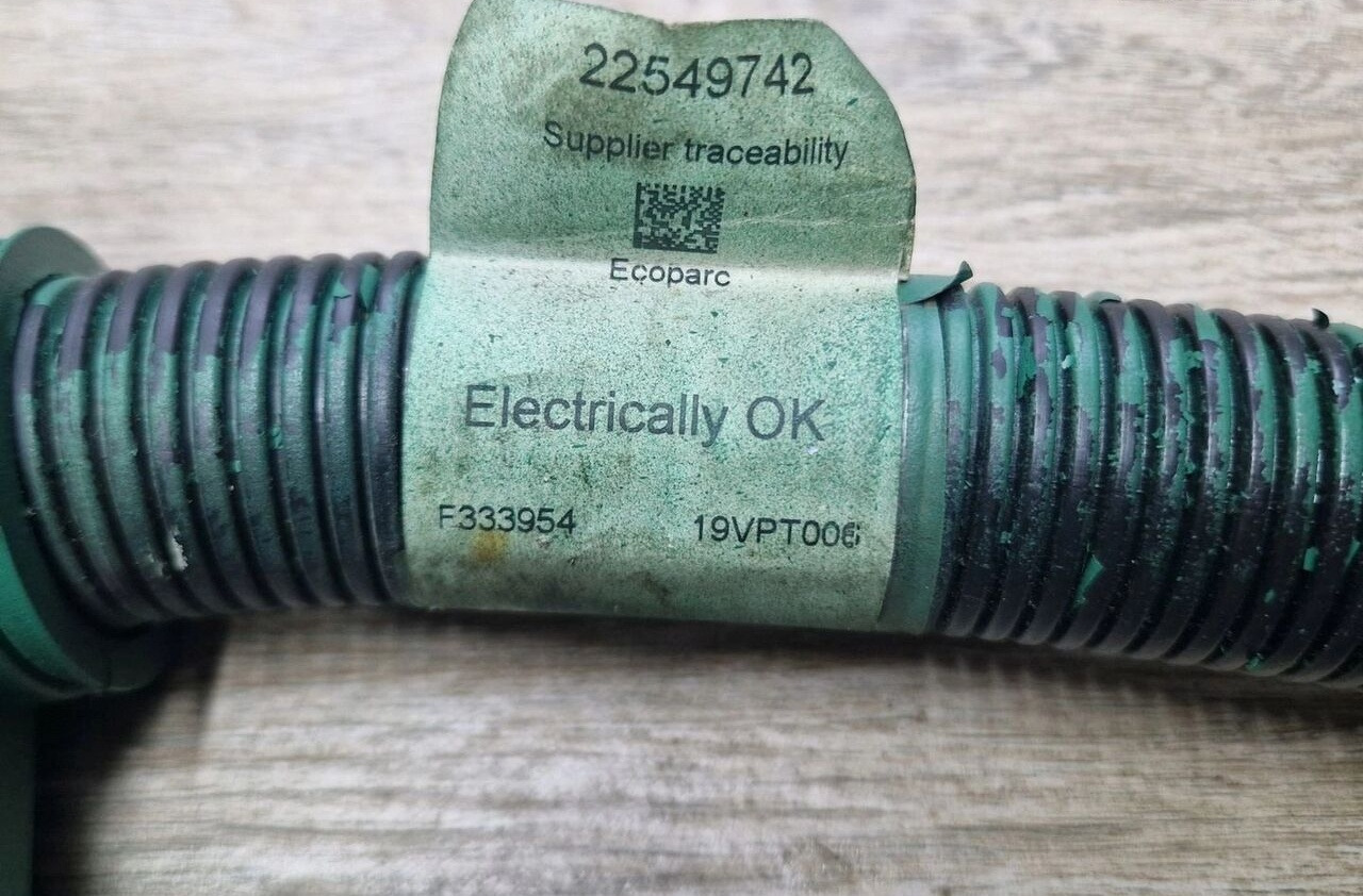 Volvo WIĄZKA INSTALACJA SILNIKA FH 16 D16K EURO 6 22549742 1 Volvo - Cables/ Alambres para Camión: foto 4 Volvo WIĄZKA INSTALACJA SILNIKA FH 16 D16K EURO 6 22549742 1 Volvo - Cables/ Alambres para Camión: foto 4