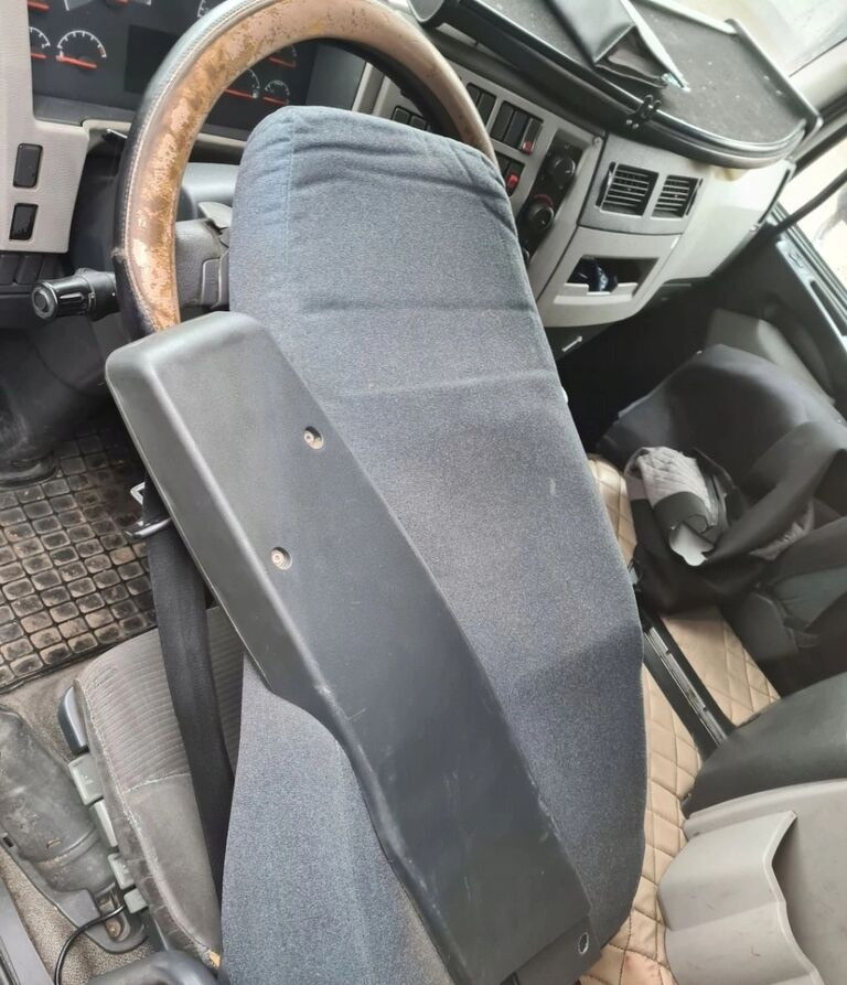 Volvo pneumatyczny Volvo FL FE - Asiento para Camión: foto 2 Volvo pneumatyczny Volvo FL FE - Asiento para Camión: foto 2