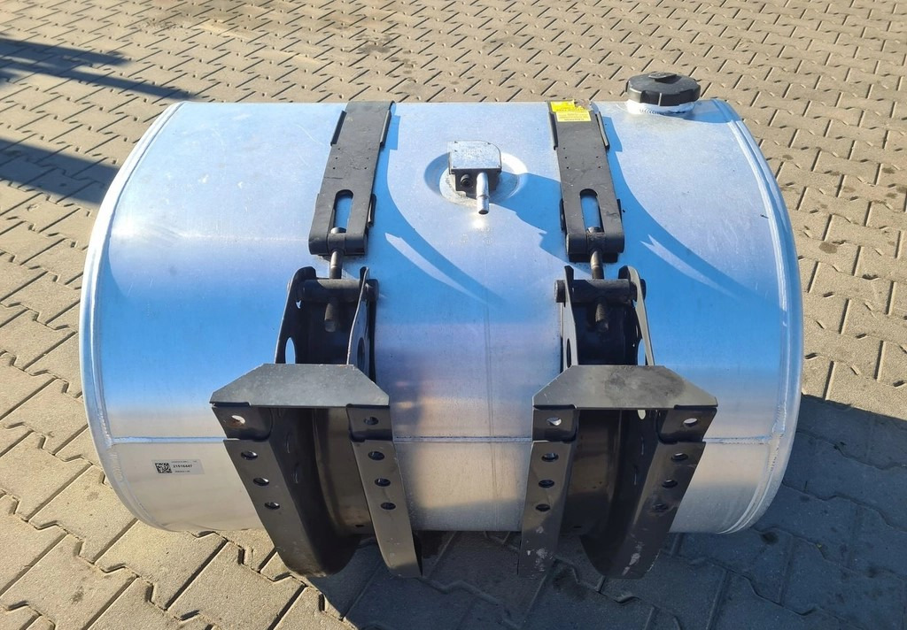 ZBIORNIK PALIWA RENAULT PREMIUM MAGNUM DXI GAMA T VOLVO FH 13 4 100X70X70 - Depósito de combustible: foto 4 ZBIORNIK PALIWA RENAULT PREMIUM MAGNUM DXI GAMA T VOLVO FH 13 4 100X70X70 - Depósito de combustible: foto 4