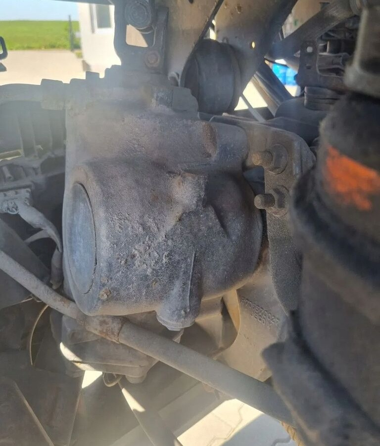 ZF KOLUMNA PRZEKŁADNIA KIEROWNICZA RENAULT MIDLUM DXI VOLVO FL R 22.5 - Caja de dirección para Camión: foto 1 ZF KOLUMNA PRZEKŁADNIA KIEROWNICZA RENAULT MIDLUM DXI VOLVO FL R 22.5 - Caja de dirección para Camión: foto 1