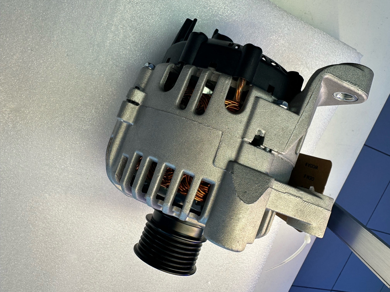 Woda BMW 325, 330, X5 - Alternador para Furgoneta: foto 3 Woda BMW 325, 330, X5 - Alternador para Furgoneta: foto 3