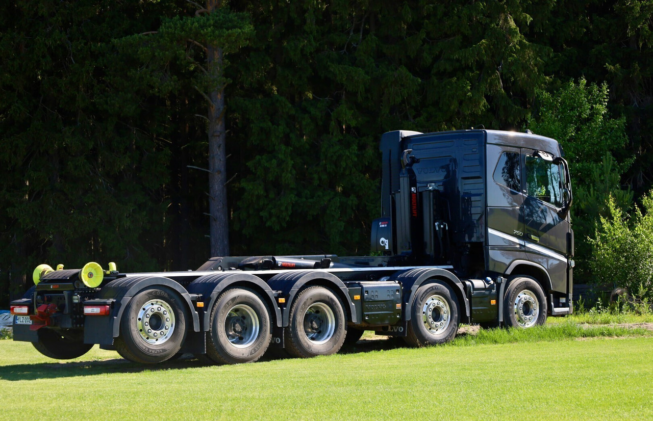 Volvo FH16 750 10X4 - Camión multibasculante: foto 2 Volvo FH16 750 10X4 - Camión multibasculante: foto 2
