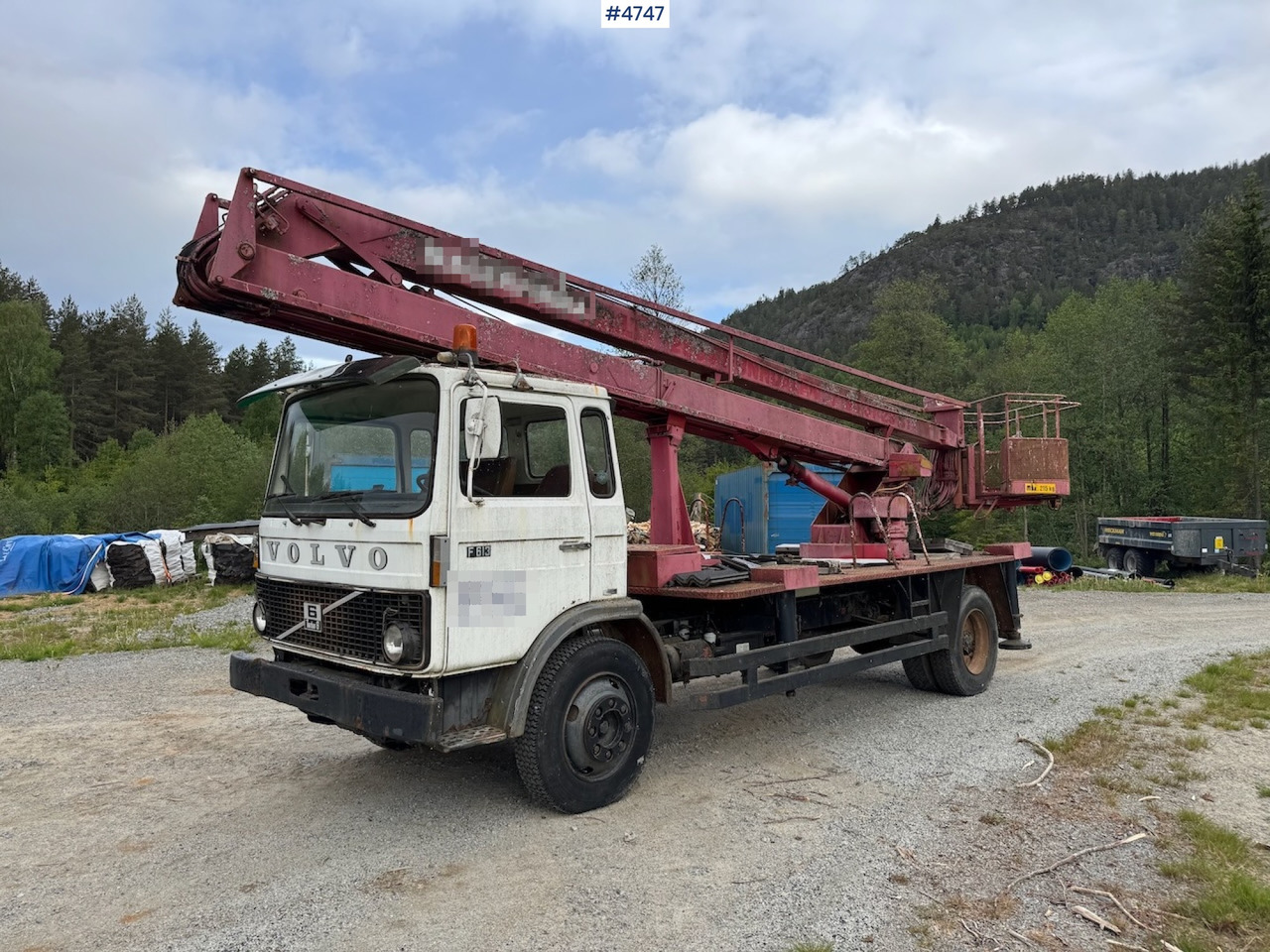 1979 Volvo F 613 w/lift - Camión con plataforma elevadora: foto 1 1979 Volvo F 613 w/lift - Camión con plataforma elevadora: foto 1