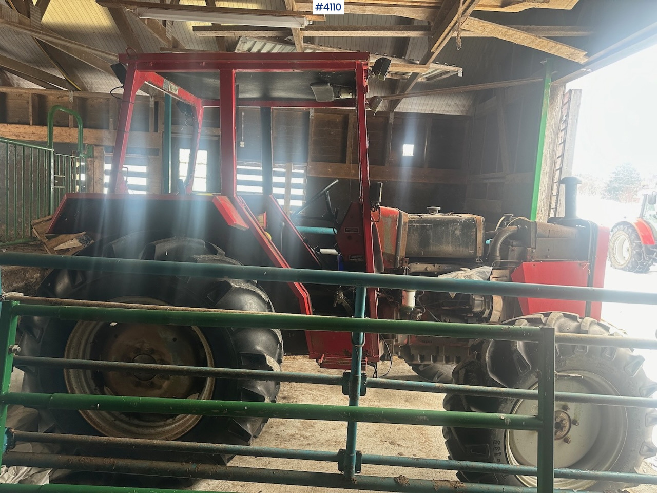 1982 Massey-Ferguson 265 traktor w/ chains, a new radiator is included - Tractor: foto 5 1982 Massey-Ferguson 265 traktor w/ chains, a new radiator is included - Tractor: foto 5
